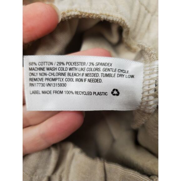 Women's a new day Khaki Colored Pleated Crop Sweatpants | Size XS - Picture 8 of 8